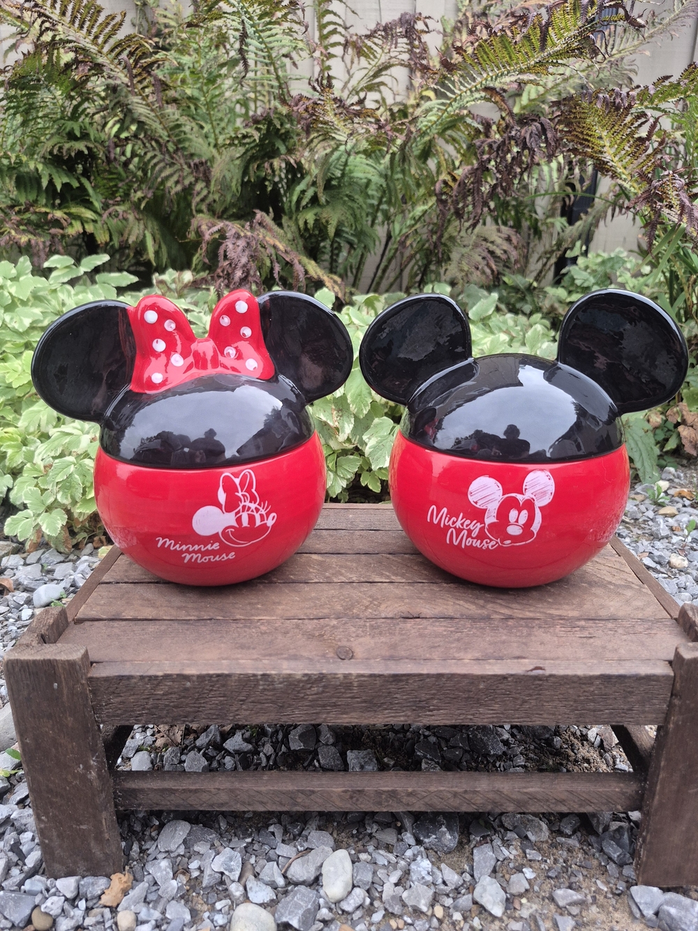 Disney Mickey & Minnie Mouse Ceramic Jar Set Excellent Cindition & Intact Seals
